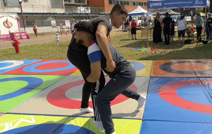 Marwane Yezza, lutteur professionnel était présent à Sarralbe.