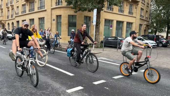 Vélorution : ils pédalent pour promouvoir la place du vélo à Metz