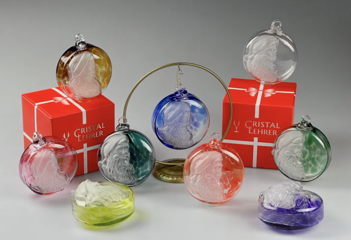 La cristallerie Lehrer dévoile sa boule de Noël 2023