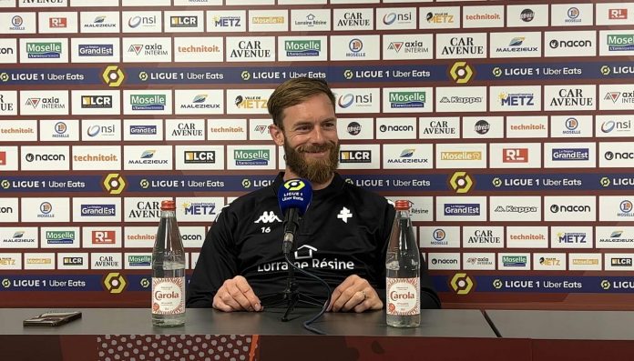 Alexandre Oukidja avant la rencontre face à l'AS Monaco de Wissam Ben Yedder