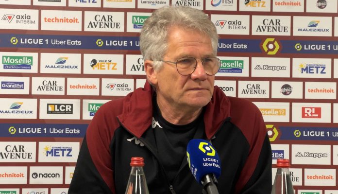 Laszlo Boloni avant PSG - FC Metz