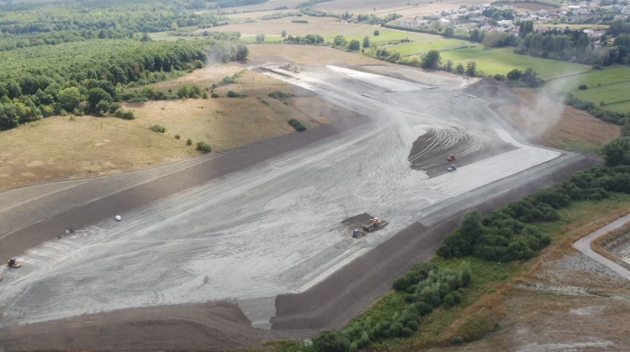 Prix, calendrier, utilisation d'eau, le projet a été modifié.