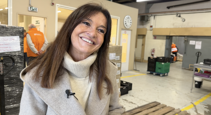 Nathalie Colin-Oesterlé, députée européenne à la banque alimentaire de Moselle lors d'une journée avec elle