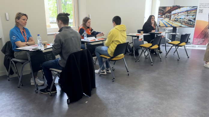 100 offres d'alternance à pourvoir : les jeunes sont-ils motivés à travailler chez Arcelor Mittal ?