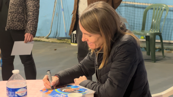 Tennis : Justine Hénin rencontre son public