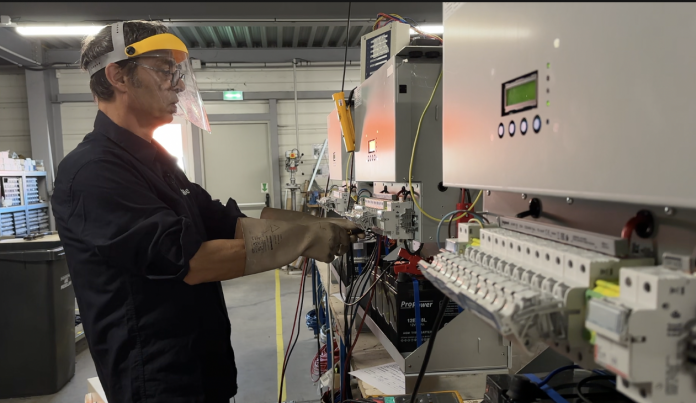 25 ans de succès pour le fabricant de matériel électrique de secours aunilec