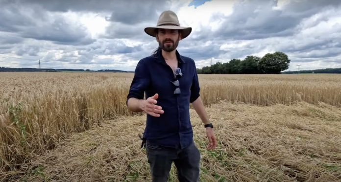 Crop circles : le youtubeur Astronogeek remet le couvert à Sarraltroff