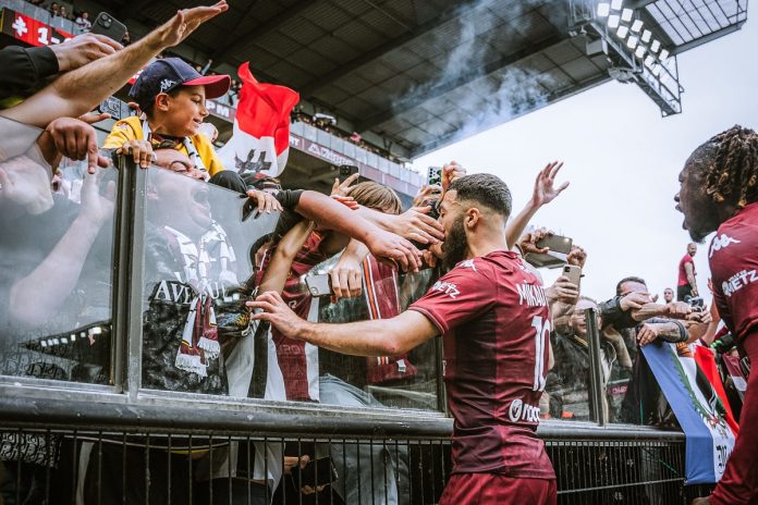 Mikautadze Metz Lyon