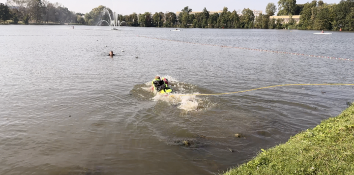 Les pompiers font le show à la fête de l'eau de Metz
