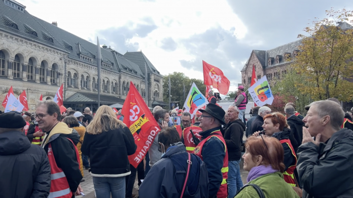 Nouvelles protestations dans les rues avant le discours de politique générale