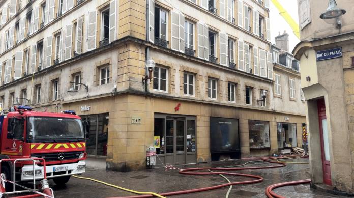 Incendie à Metz : les habitants relogés, les commerces fermés 