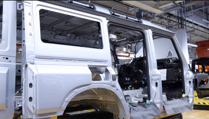 Hausse des droits de douane aux États-Unis, c'est l'inquiétude chez Ineos Automotive !redémarre.