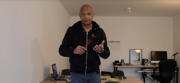 Le spoonshake, l'instrument pour apprendre le rythme