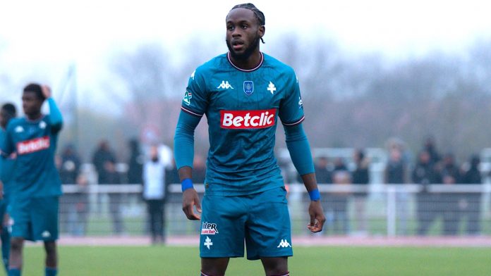 Joseph Mangondo enfin professionnel avec le FC Metz