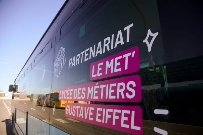 Le Met' donne un bus aux élèves du lycée Gustave Eiffel de Talange