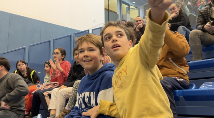 Mercredi, c’est le jour des enfants. Ici aussi au Thionville Open puisque plusieurs clubs de tennis mosellans se sont rendus au Spot de Thionville