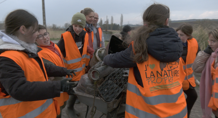 Pneu, plastique, cigarette ... Plus de 2m3 de déchets ramassés à Ottonville