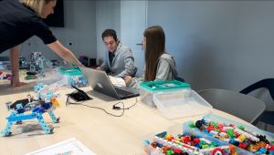 Quand la jeunesse se forme à la robotique