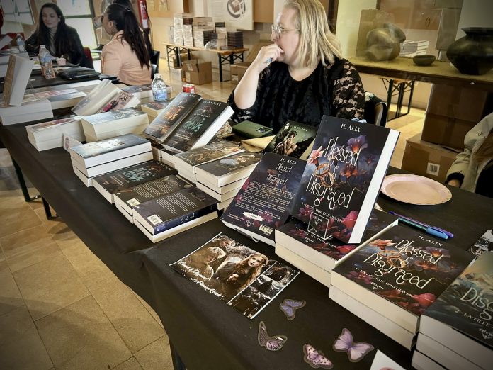 Ce salon du livre de la romance a réussi son pari