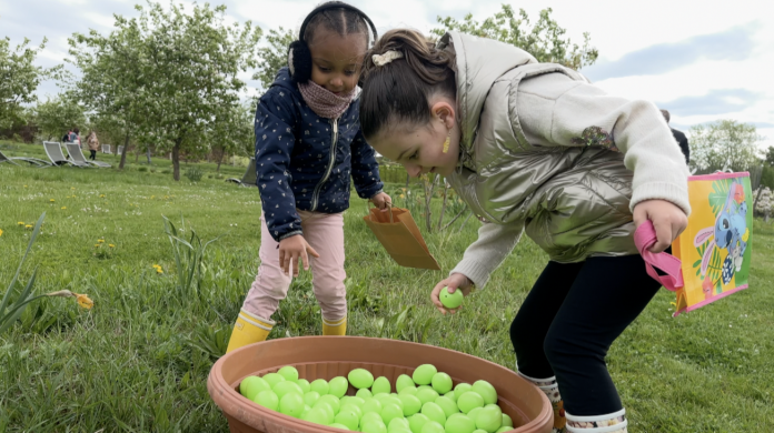 Aux Jardins Fruitiers de Laquenexy, la chasse aux œufs de Pâques bat son plein !
