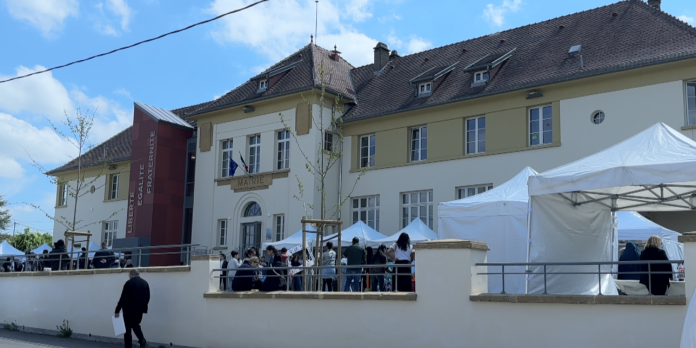 Après les émeutes, la mairie de quartier de Borny à Metz reprend du service !