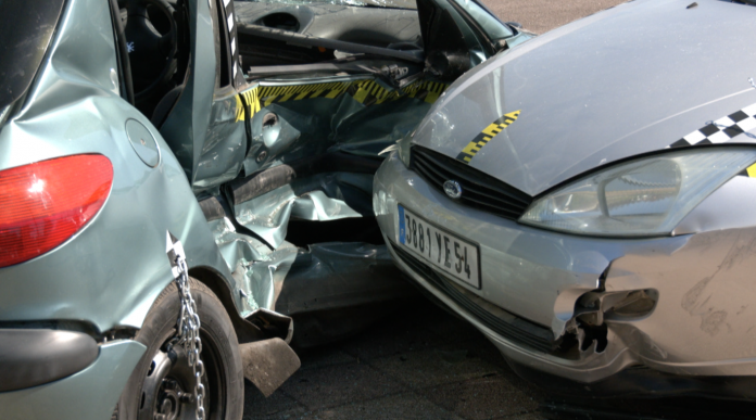 Ces cascadeurs professionnels sensibilisent aux risques de la route