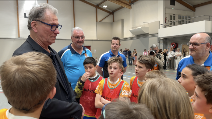 « Je suis très fier » : Olivier Krumbholz inaugure un gymnase à son nom à Morsbach