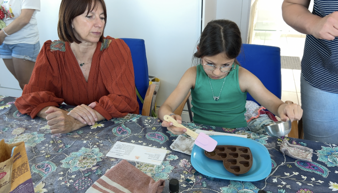 La communauté de commune Rives de Moselle, a proposé un atelier fabrication de cadeau de fête des mères zéro déchets.