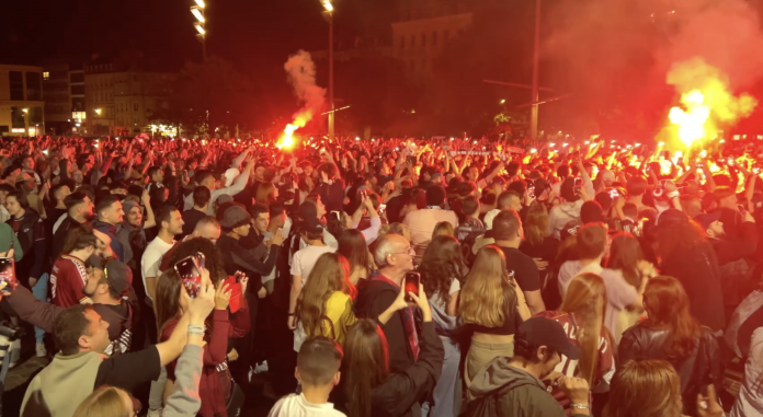 La place de la République en folie pour la victoire du FC Metz