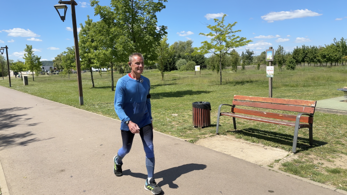L'athlète Philippe Bonneau réalise 60 marathons en 60 jours pour aider la recherche contre les cancers pédiatriques