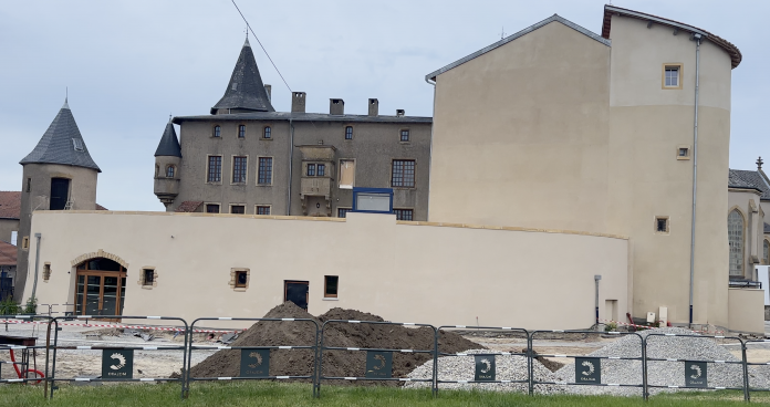 Le château de Luttange se transforme pour accueillir du public.