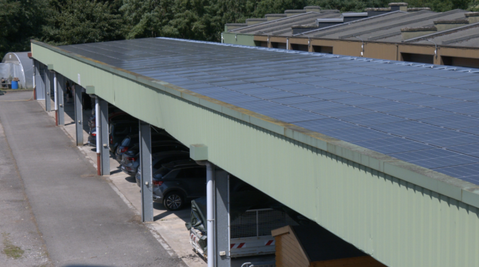 Centrale photovoltaïque : Marly alimente 20 bâtiments publics grâce au toit du HM22