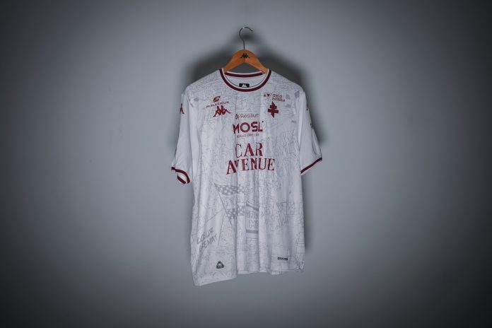 Le nouveau maillot extérieur du FC Metz entre en scène