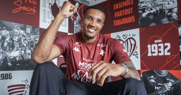 Jean-Philippe Gbamin, milieu de terrain, s'engage au FC Metz