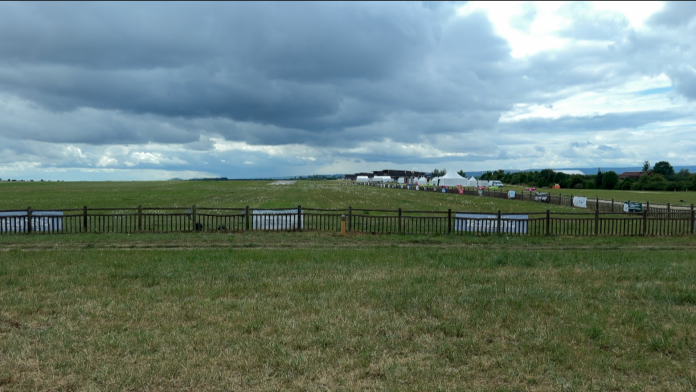 Derniers préparatifs avant le décollage d’Enenvol
