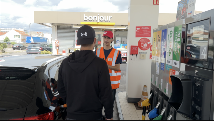 6 stations dotées de pompistes et de bornistes en Moselle