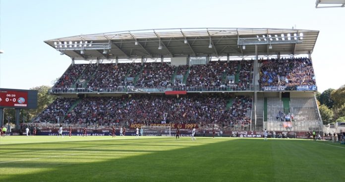 D'abord sanctionnés, les Ultras du FC Metz repositionnés dans la Tribune Ouest Haute - Crédit photo : FC Metz