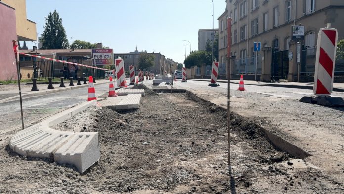 Des travaux d’aménagement sont en cours sur l'Avenue de Blida, devant la nouvelle caserne de pompiers Metz centre.