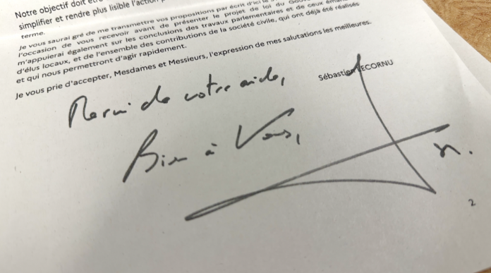 Le premier ministre, Sébastien Lecornu, s'est adressé aux élus locaux