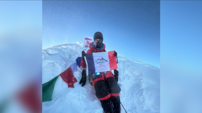 Lilian Schug au sommet du Manaslu / Crédit photo : Lilian Schug.