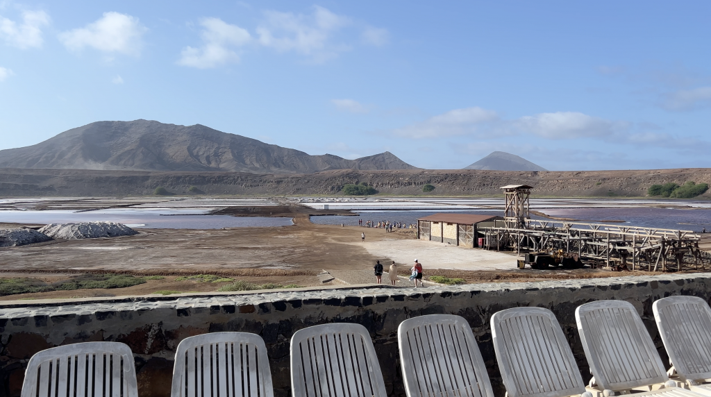 L'île de Sal authentique, de la capitale locale aux salines