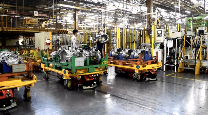 2035 : la fin des moteurs thermiques questionne chez Stellantis