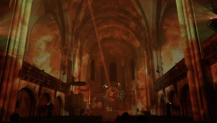 Plongée dans “Céleste”, l’expérience immersive du Temple Neuf à Metz