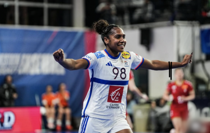 Quelles sont les performances des messines avec l'équipe de France de handball à la Coupe du monde ?