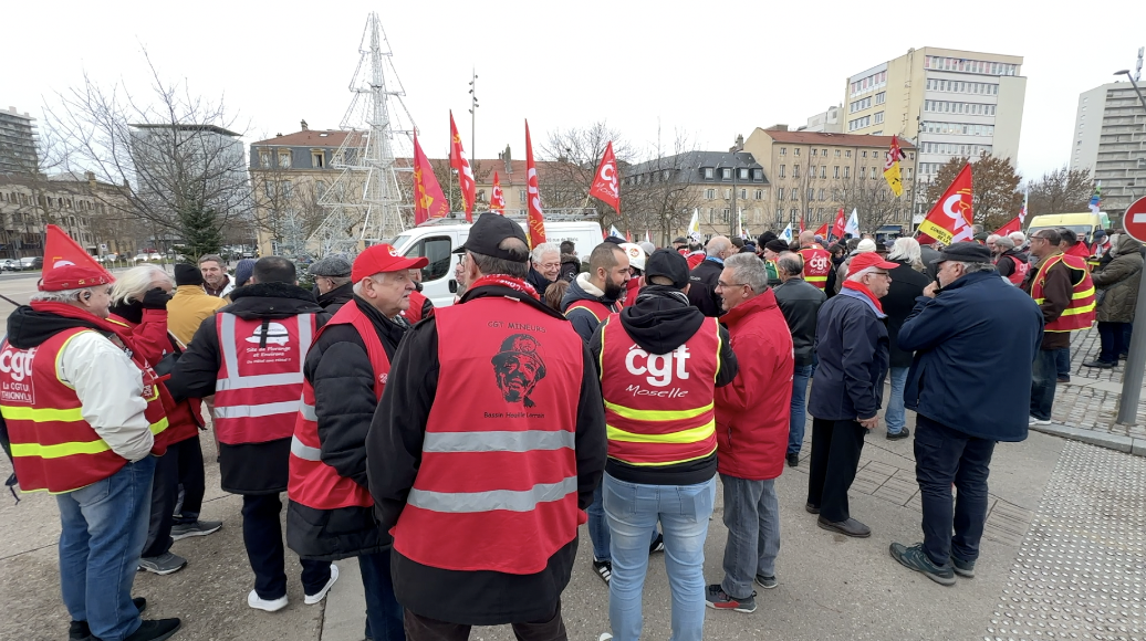 Grève du 2 décembre : 150 personnes mobilisées à Metz contre le projet de budget 2026