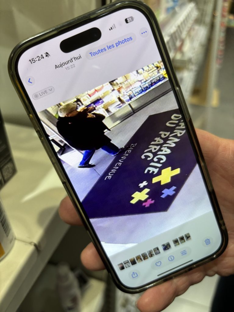 Dernière image de Françoise, disparue ce 22 décembre après un passage en pharmacie