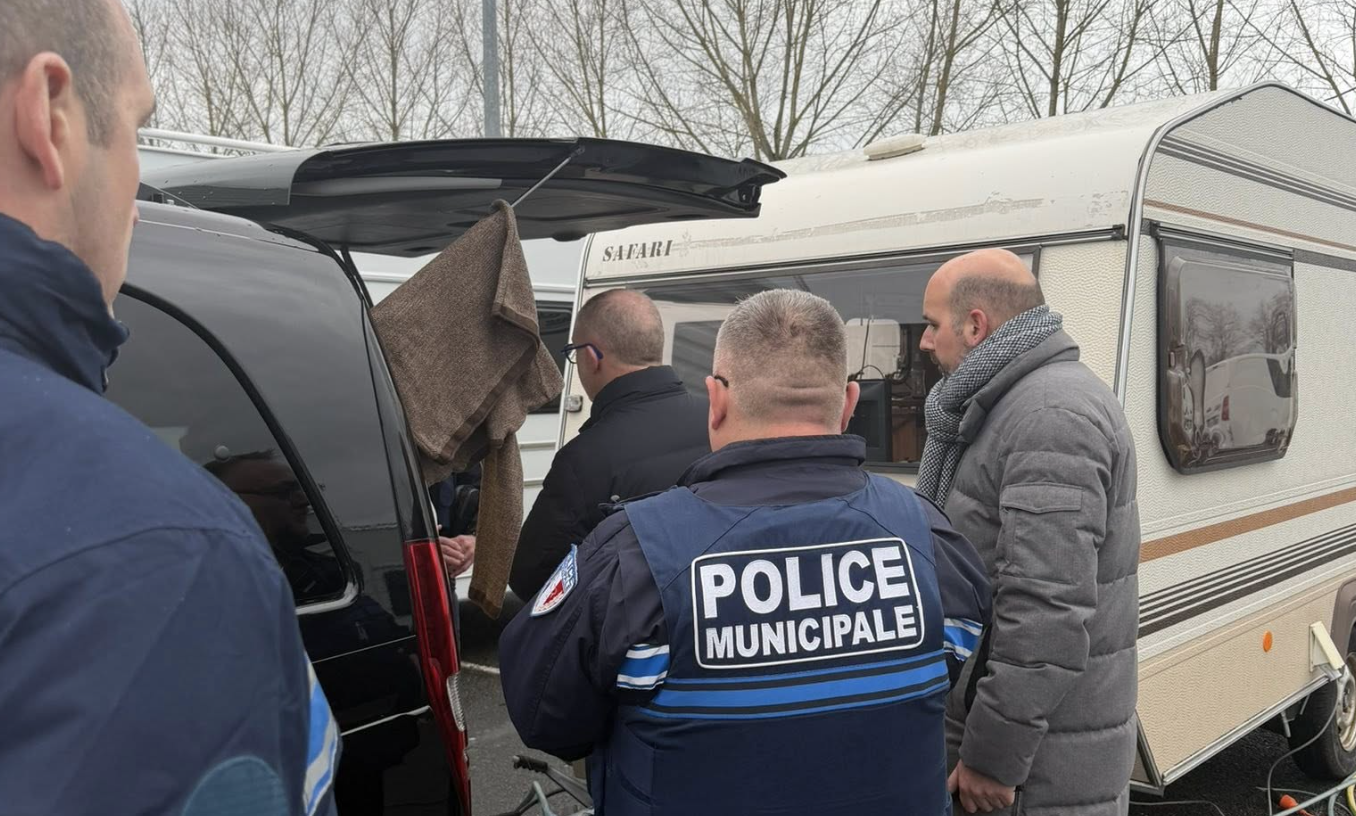 « Nous suivons la situation en permanence » : Un campement illégal de caravanes installé à Sarreguemines