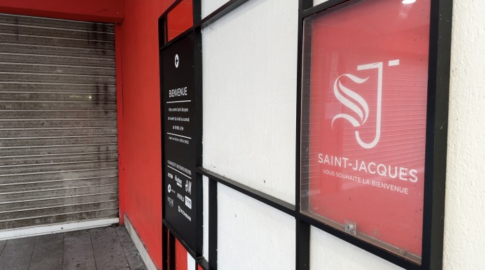 « On a travaillé, on n’est pas payés » : le centre Saint-Jacques fermé