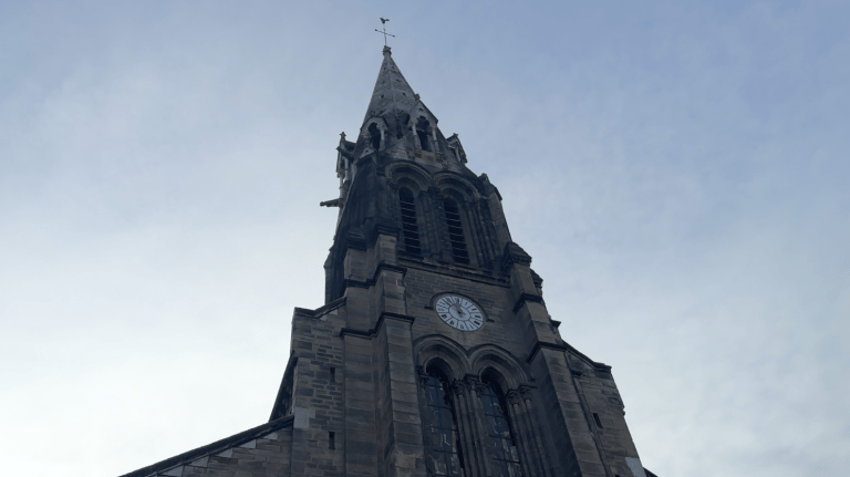 « On organisait une campagne de dons » : quand les églises deviennent la cible des voleurs