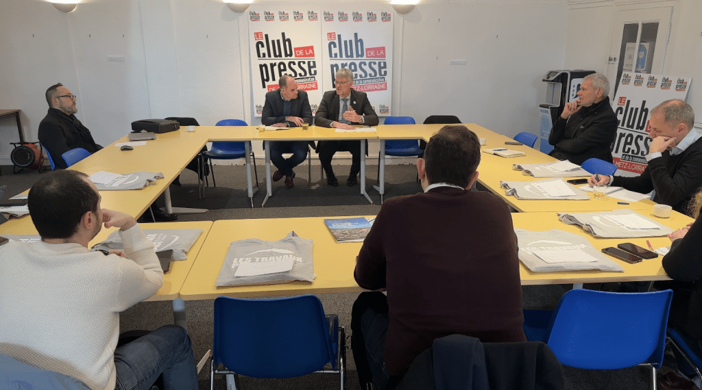 Une conférence de presse sur les travaux publics au club de la presse
